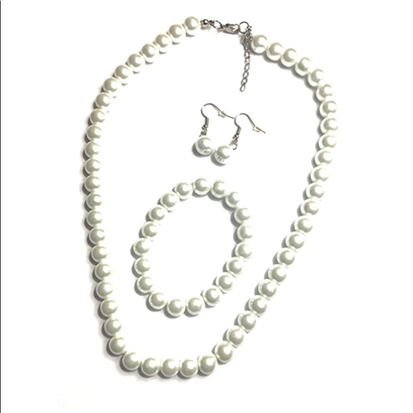 Faux Pearl Necklace Bracelet Earrings White - Picture 2 of 2